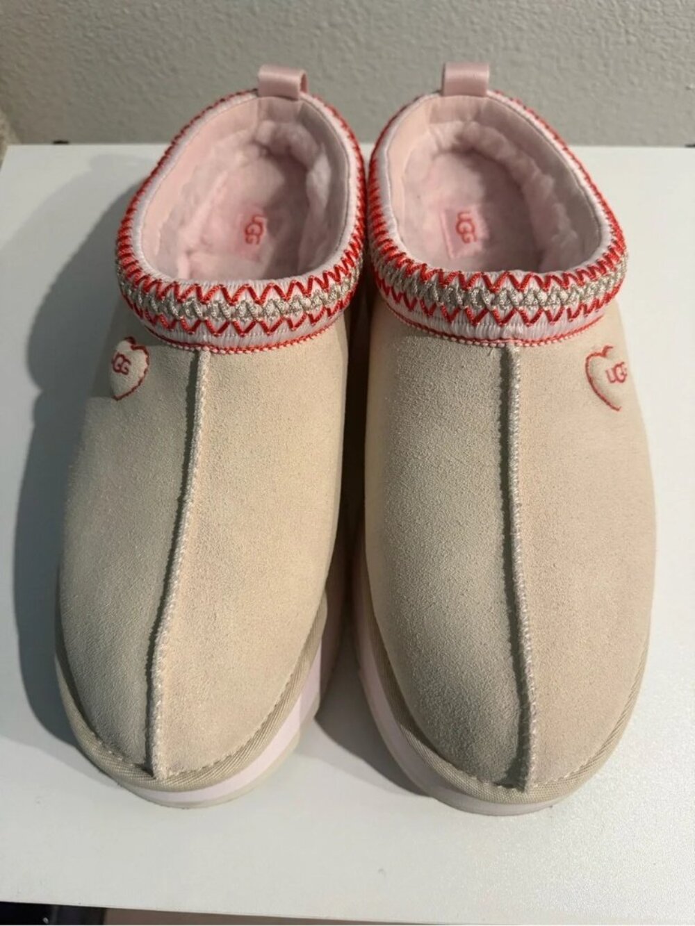 UGG Tazz Hearts Valentine Platform Suede Slipper Clogs Sand Pink
